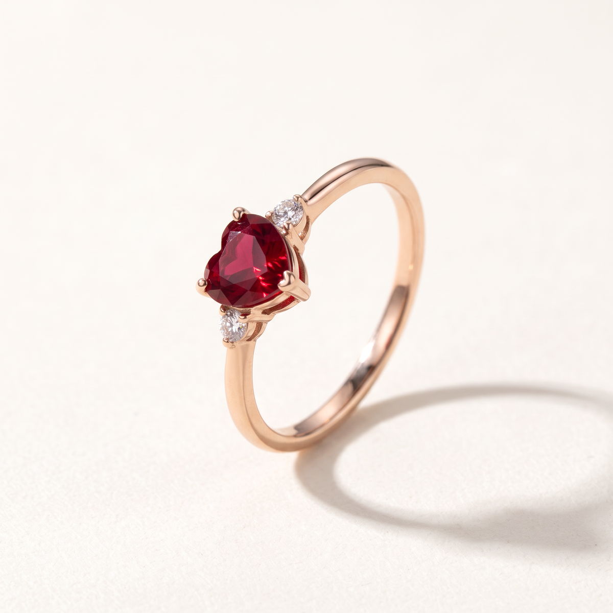 Ruby rode edelsteen ring