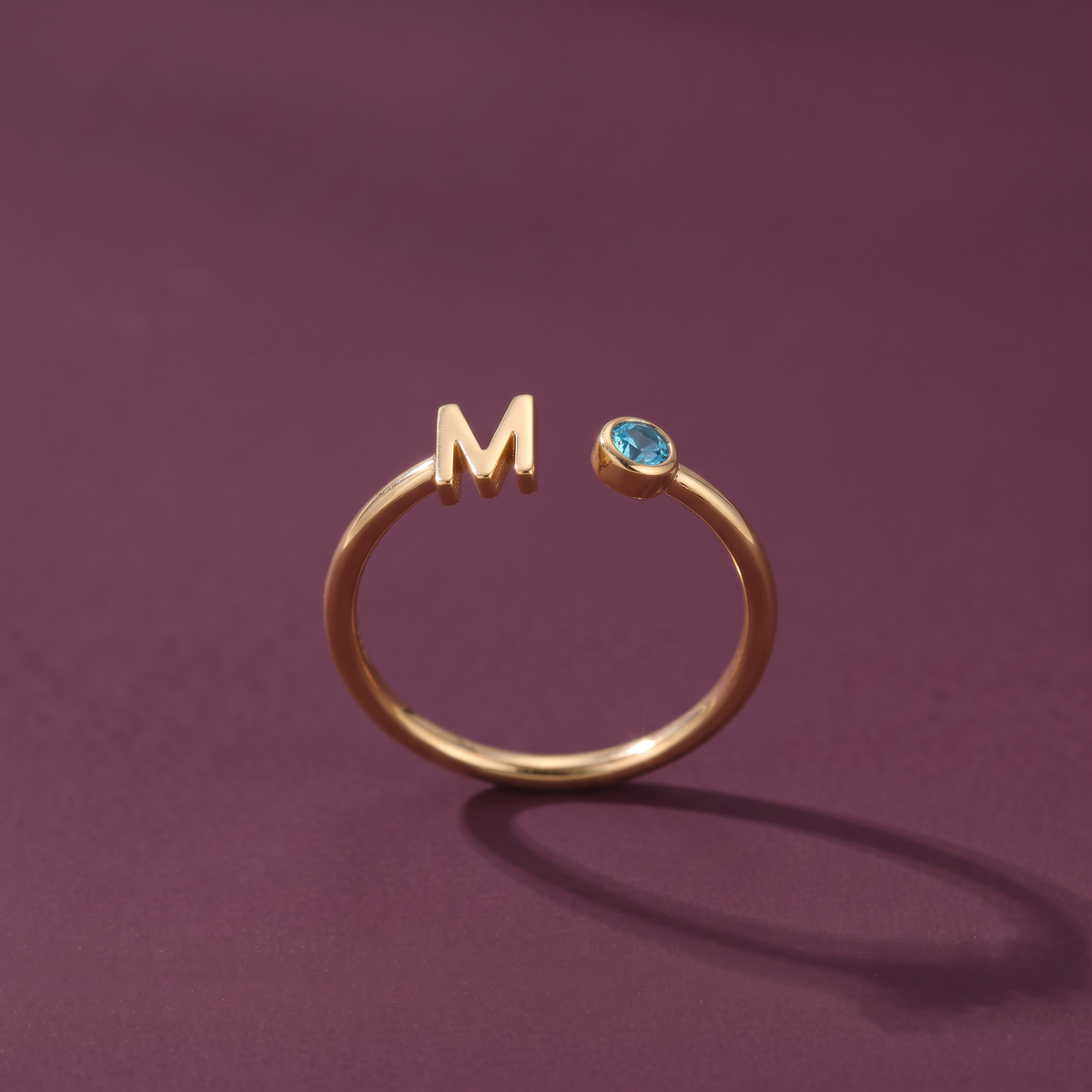 LEYA Geboortesteen ring met initiaal