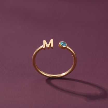 LEYA Geboortesteen ring met initiaal