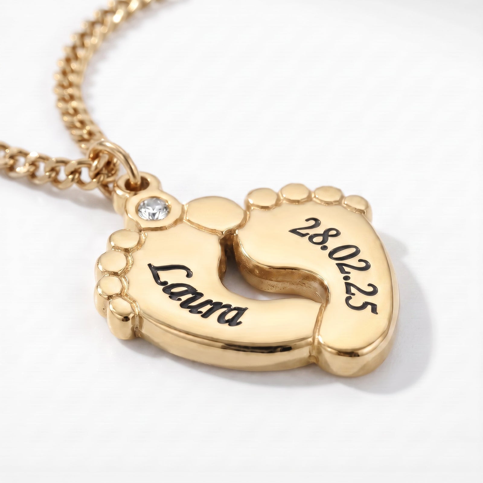 Ketting met babyvoetjes en gravure