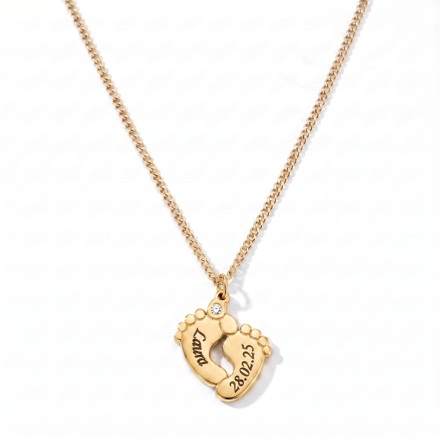 Ketting met babyvoetjes en gravure