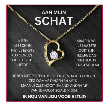 Rozenbox met een hartketting voor je schat