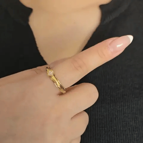 Clover Ring